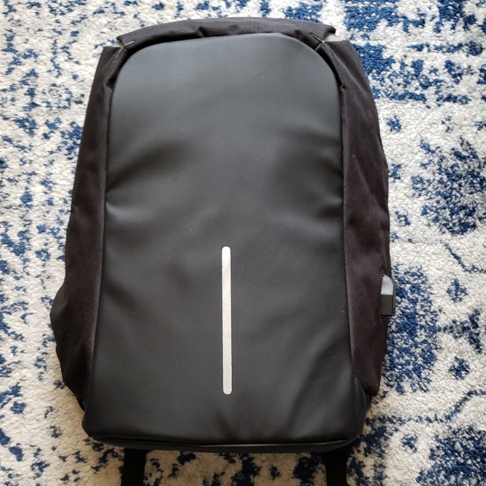 Anti-theft Tech Laptop Backpack - Picture 4 of 8